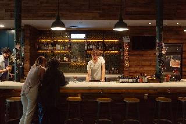 Bar