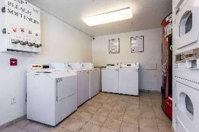 Desportos y Entretenimento