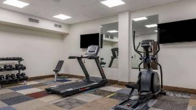 Desportos y Entretenimento