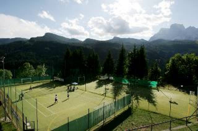 Desportos y Entretenimento