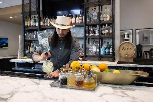 Bar