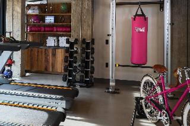 Desportos y Entretenimento