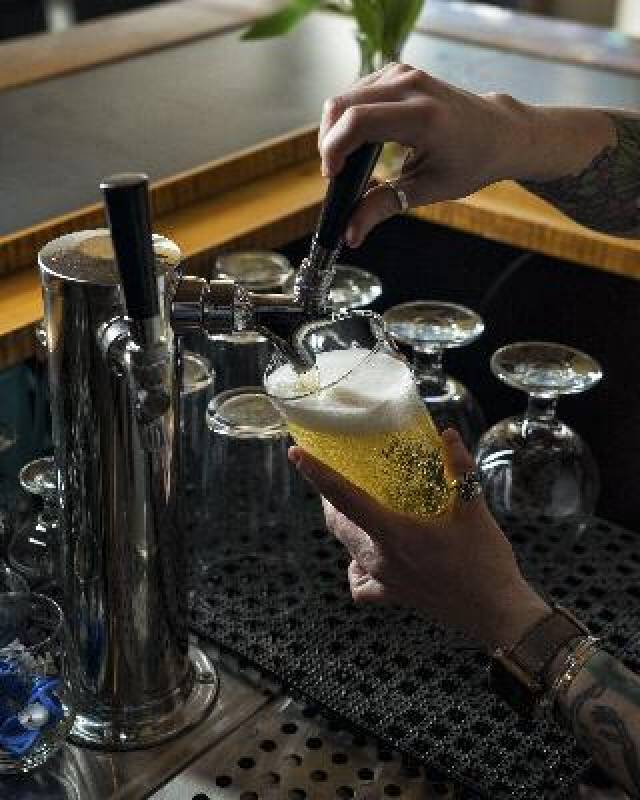Bar