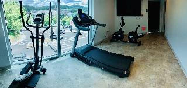Desportos y Entretenimento
