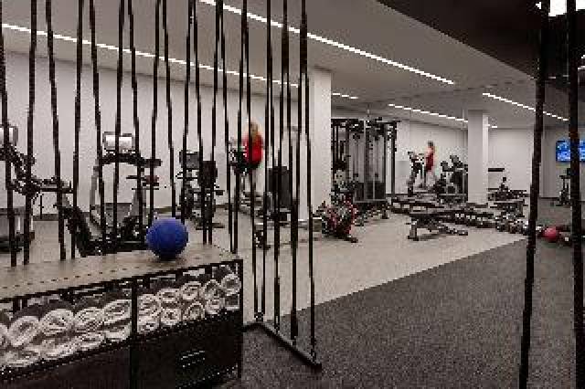 Desportos y Entretenimento