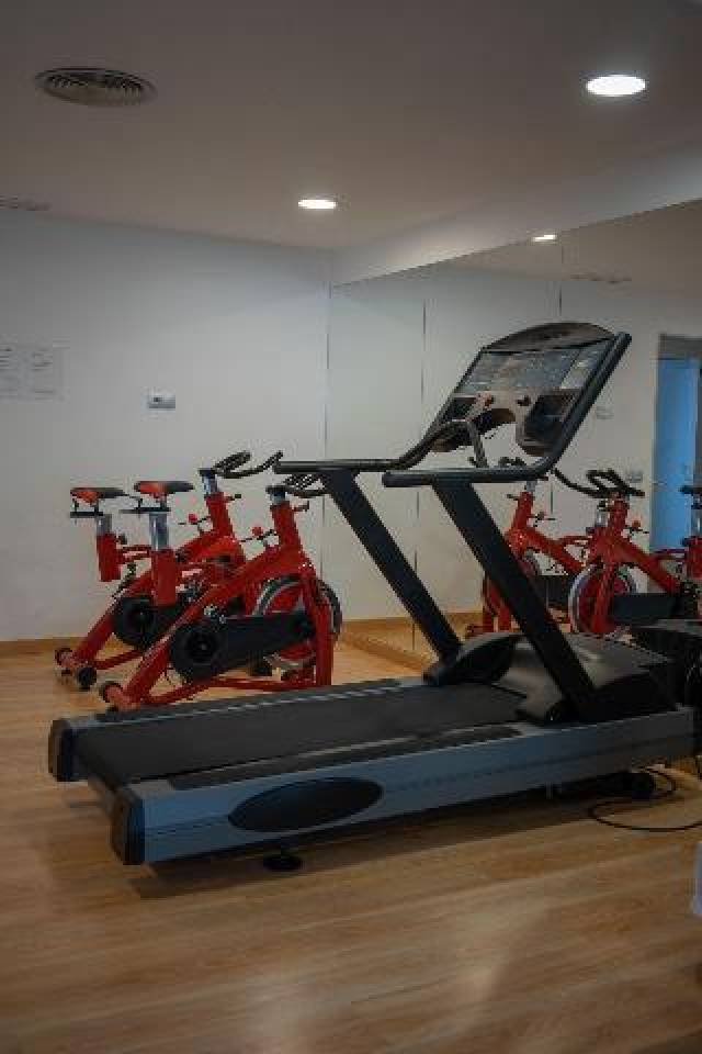 Desportos y Entretenimento