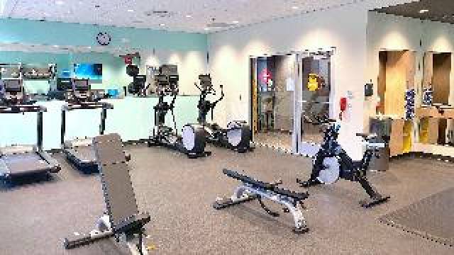 Desportos y Entretenimento