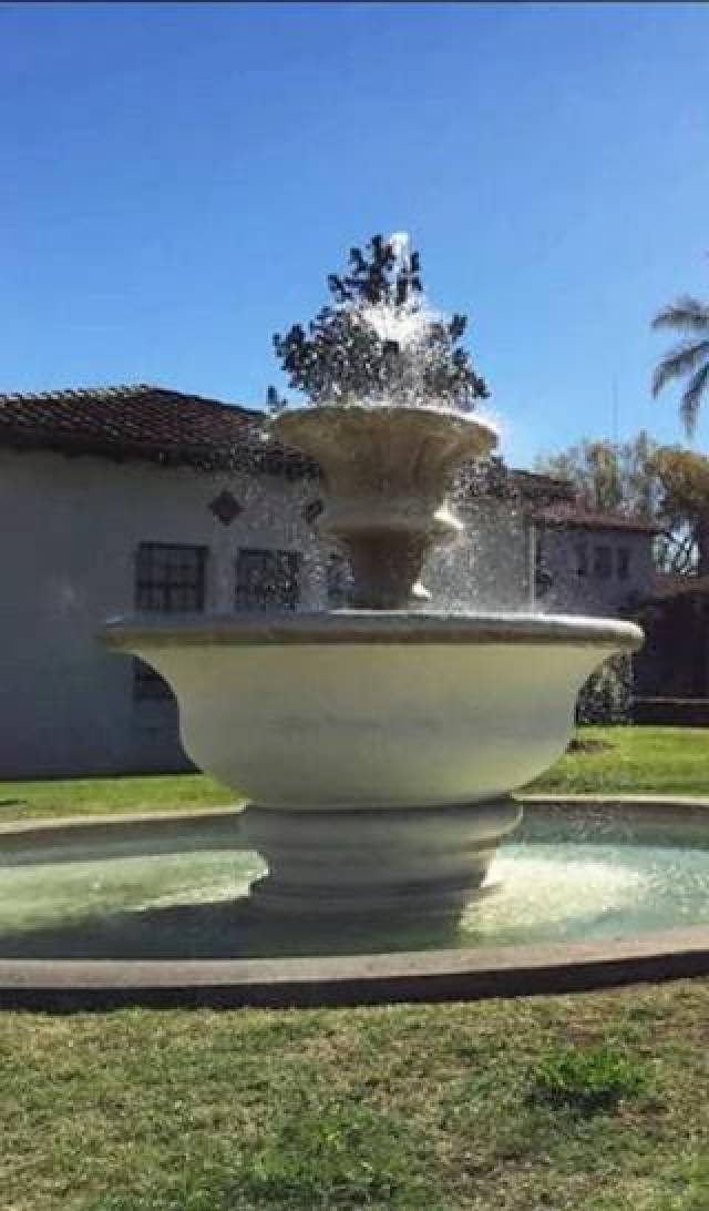 Desportos y Entretenimento