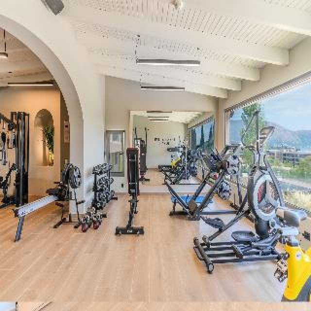 Desportos y Entretenimento