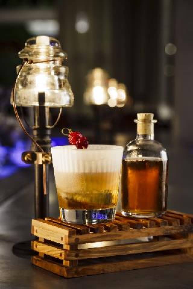 Bar
