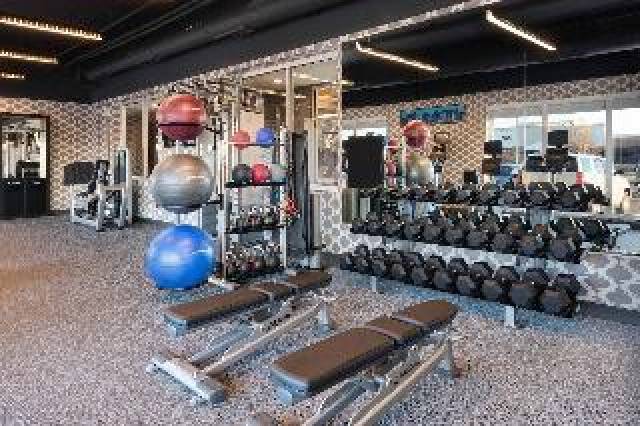 Desportos y Entretenimento