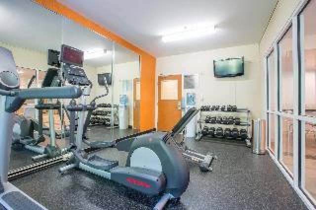 Desportos y Entretenimento