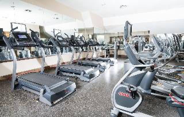 Desportos y Entretenimento