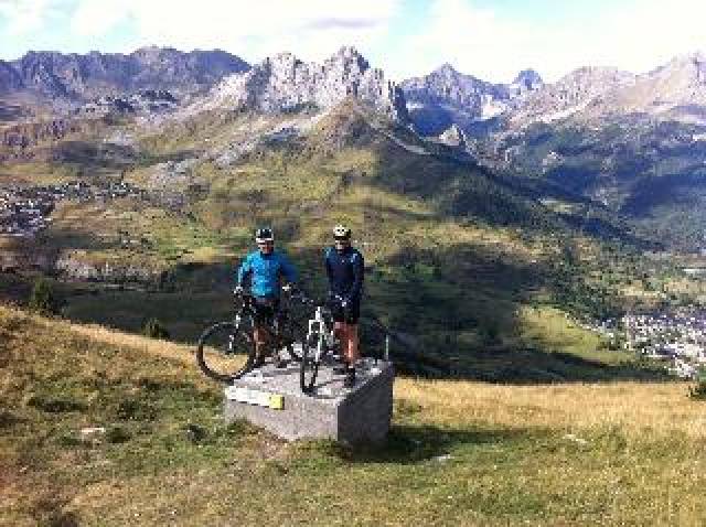 Desportos y Entretenimento