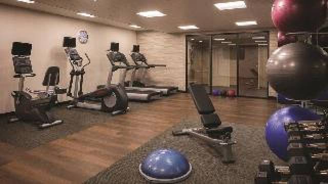 Desportos y Entretenimento
