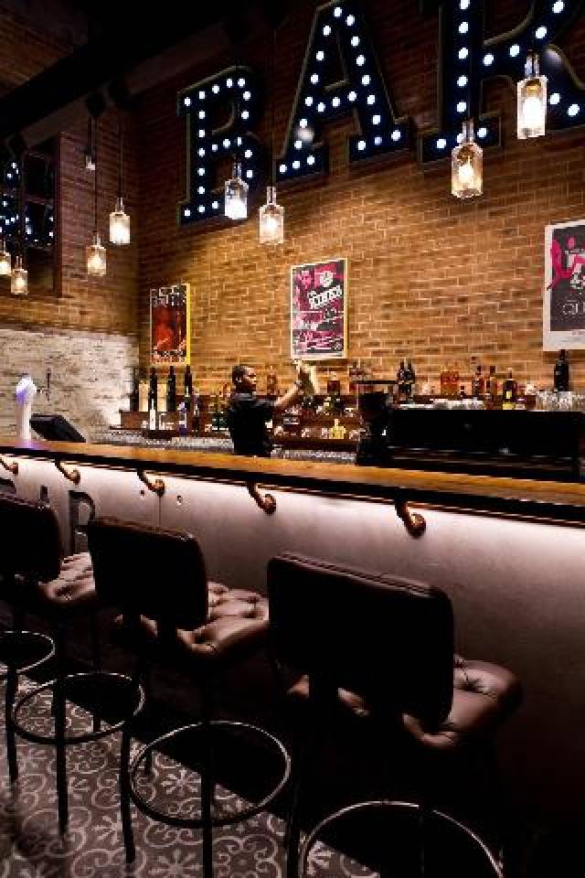 Bar