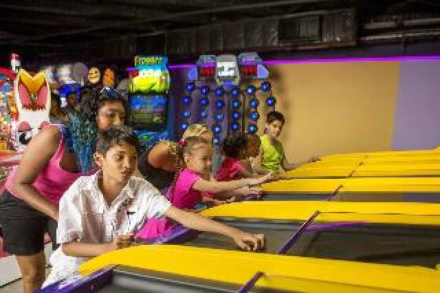 Desportos y Entretenimento