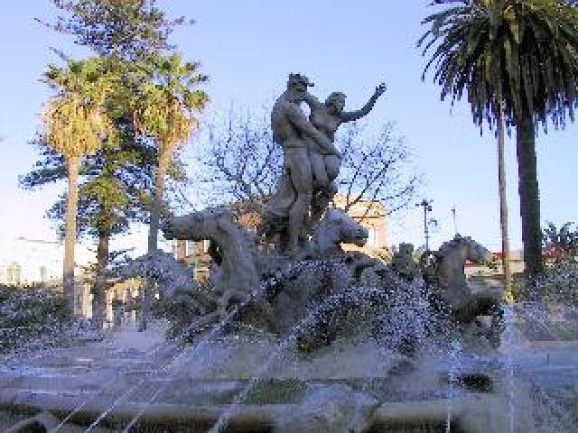 Desportos y Entretenimento