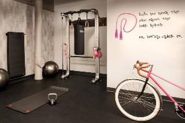 Desportos y Entretenimento