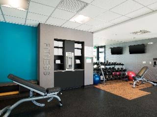 Desportos y Entretenimento