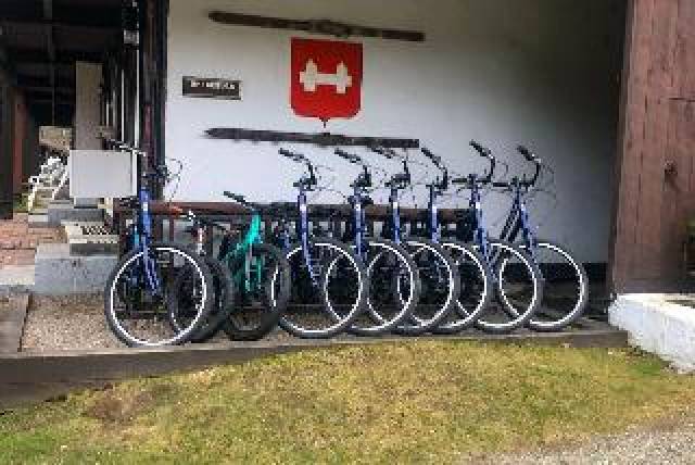 Desportos y Entretenimento