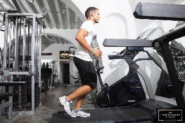 Desportos y Entretenimento