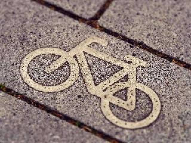 Desportos y Entretenimento