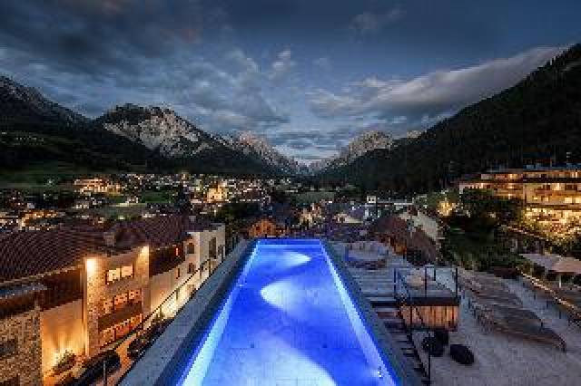 Desportos y Entretenimento