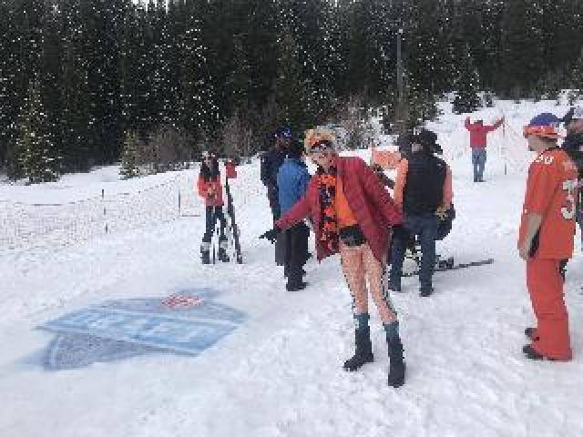 Desportos y Entretenimento