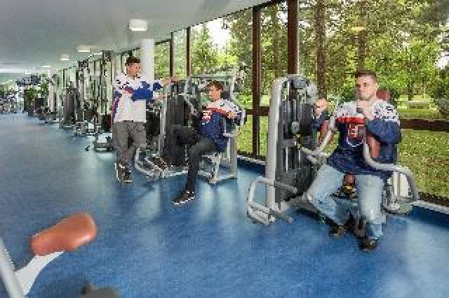 Desportos y Entretenimento