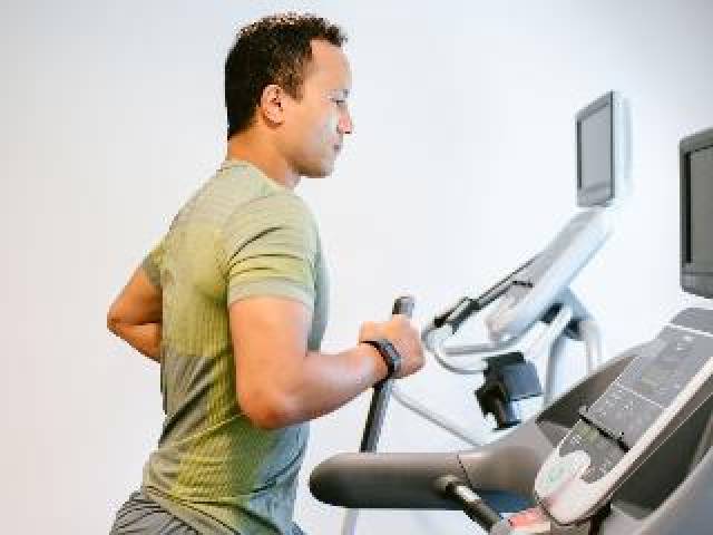 Desportos y Entretenimento