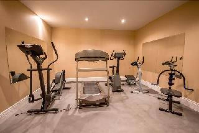 Desportos y Entretenimento