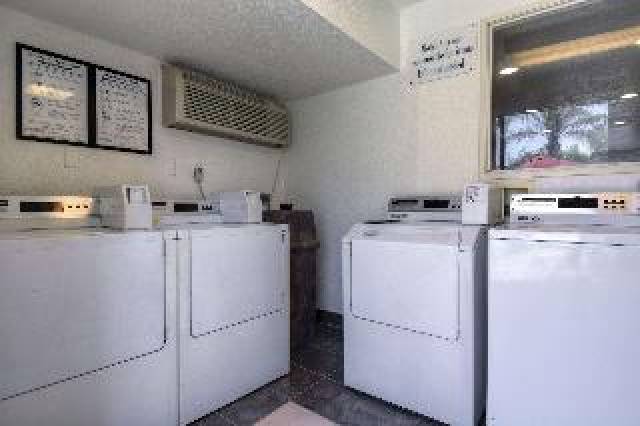 Desportos y Entretenimento
