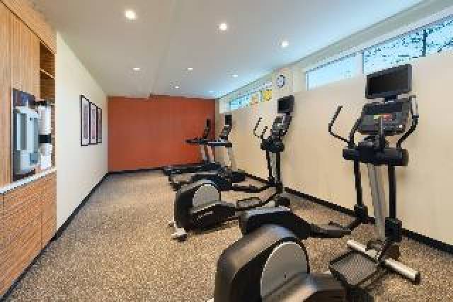 Desportos y Entretenimento