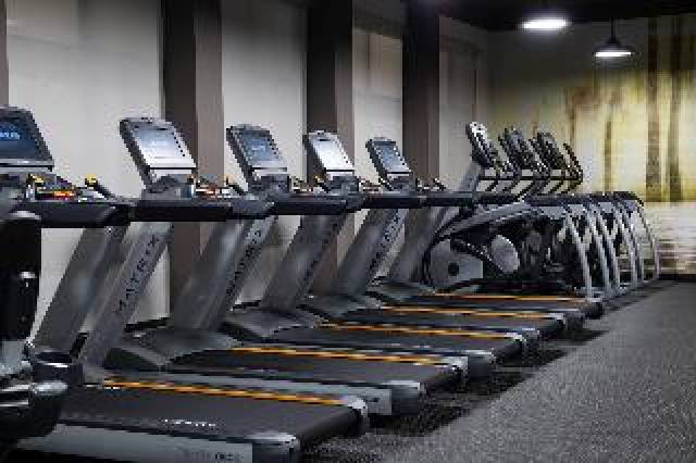 Desportos y Entretenimento