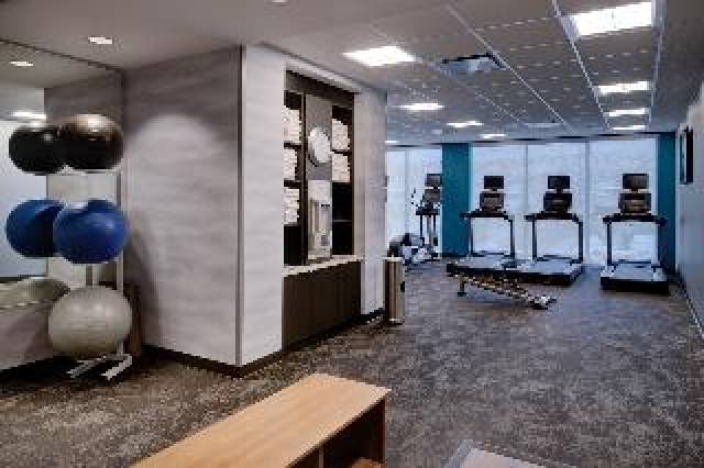 Desportos y Entretenimento