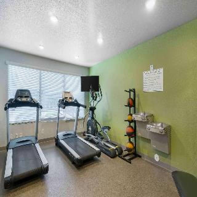 Desportos y Entretenimento