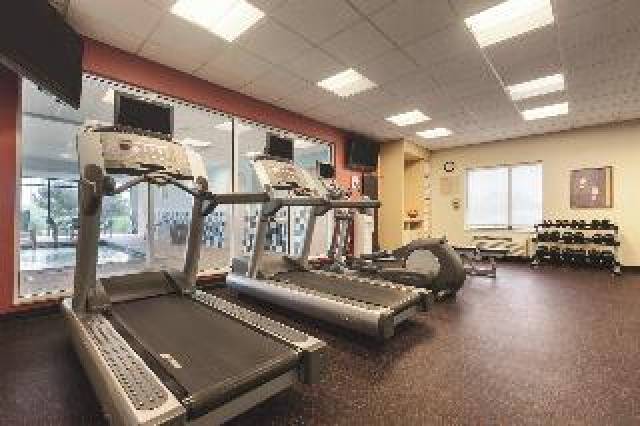 Desportos y Entretenimento