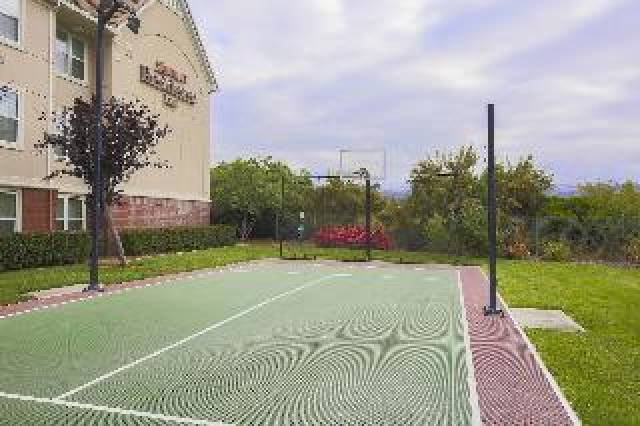 Desportos y Entretenimento