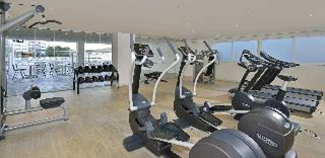Desportos y Entretenimento