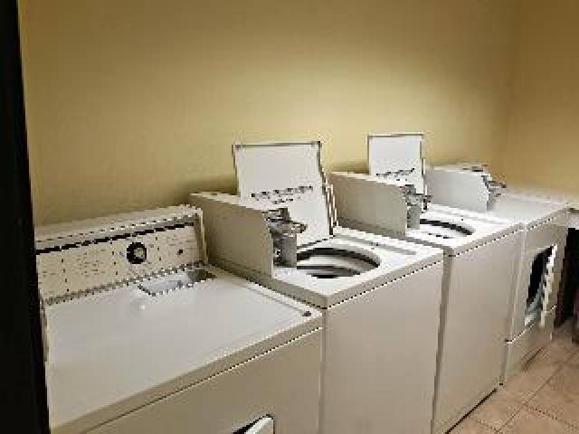 Desportos y Entretenimento
