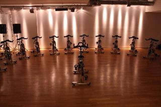 Desportos y Entretenimento