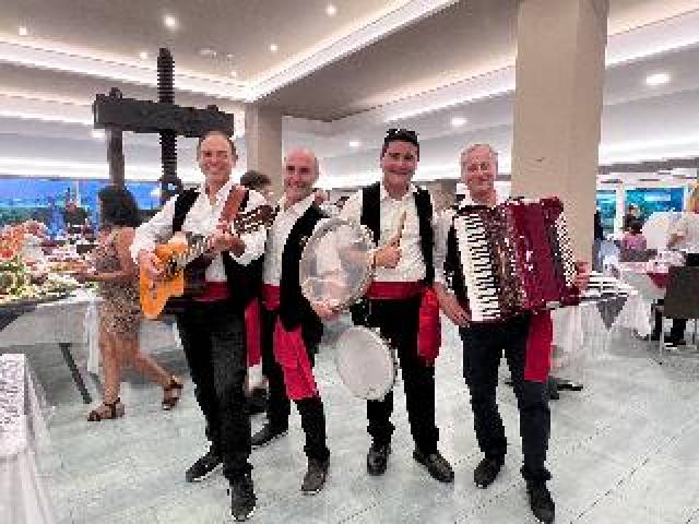 Desportos y Entretenimento