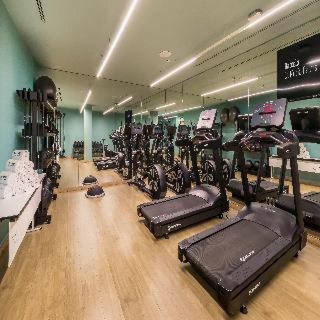 Desportos y Entretenimento