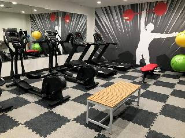 Desportos y Entretenimento