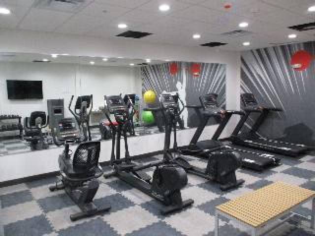 Desportos y Entretenimento