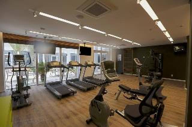 Desportos y Entretenimento