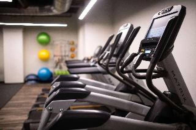 Desportos y Entretenimento