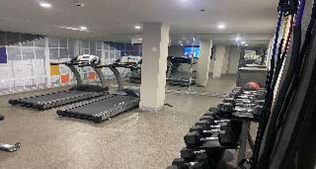 Desportos y Entretenimento