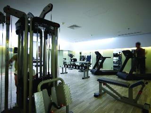 Desportos y Entretenimento